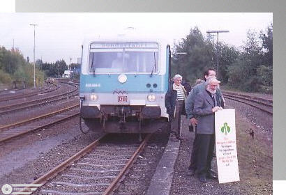 0962220 Bahnsteig noch weitgehend begehbar